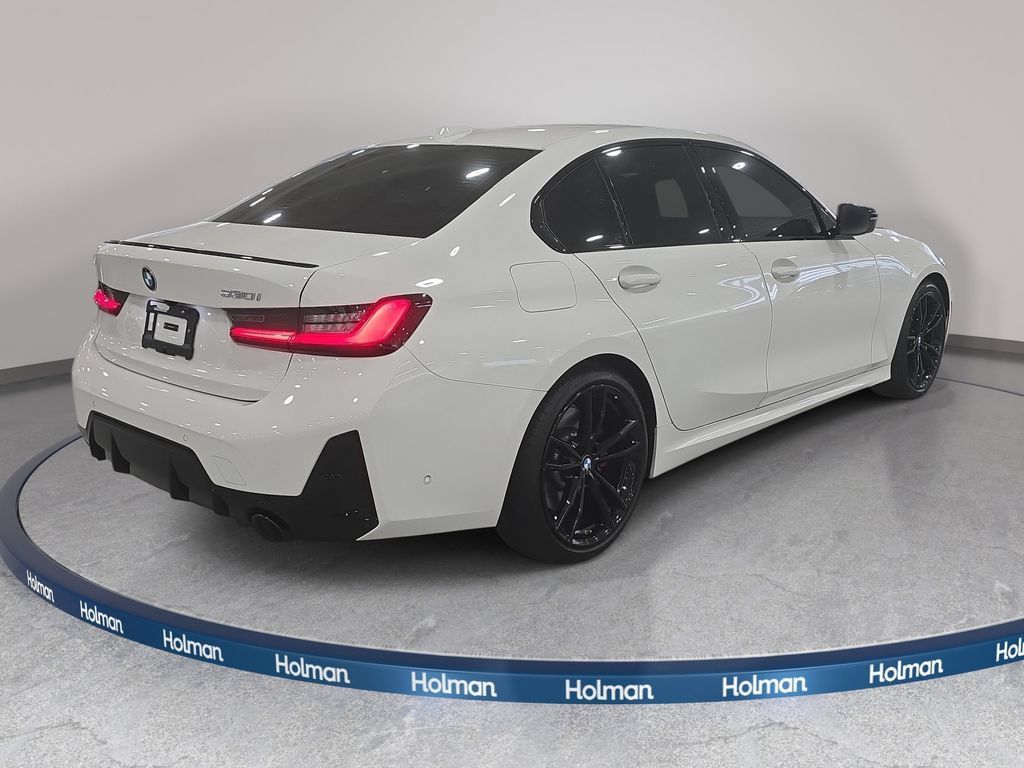 Certified 2023 BMW 330i Sedan w/ M Sport Package RWD image 5
