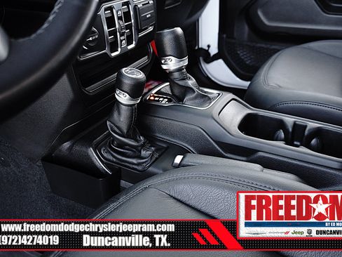 Used 2022 Jeep Wrangler Unlimited Sport AWD/4WD image 34