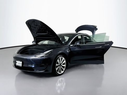 Used 2018 Tesla Model 3 Mid Range RWD image 22