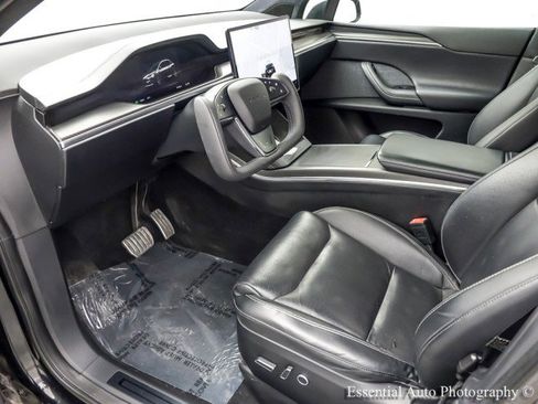 Used 2022 Tesla Model X Plaid image 14