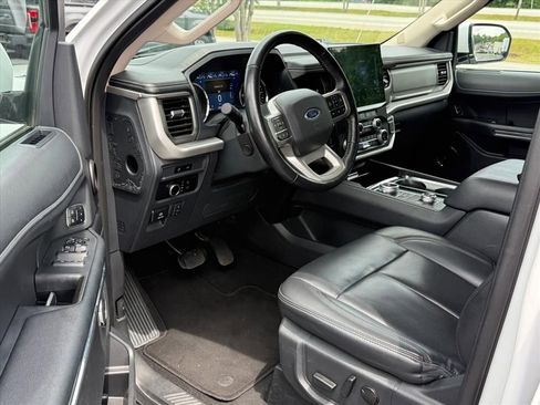 Used 2024 Ford Expedition Max XLT AWD/4WD image 10