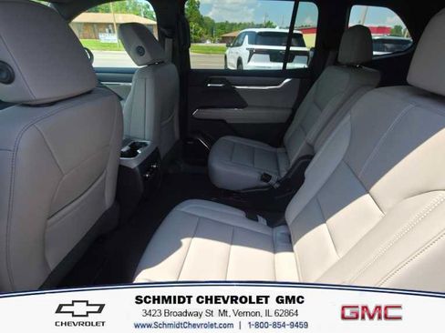 New 2026 GMC Acadia Elevation w/ Elevation Premium Package AWD/4WD image 12