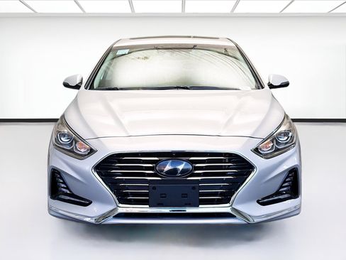 Used 2018 Hyundai Sonata Limited w/ Limited Ultimate Package 03 image 2
