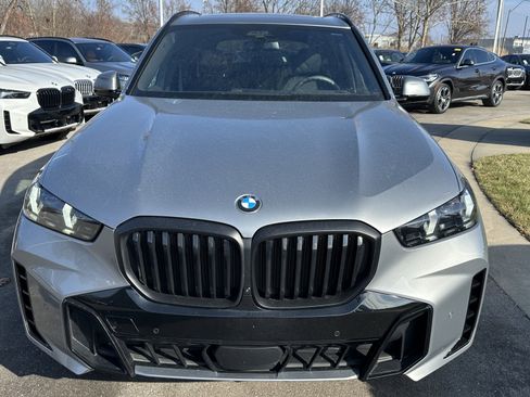 Used 2025 BMW X5 xDrive40i w/ M Sport Package image 3