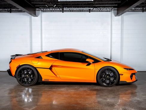 Used 2026 Lamborghini Temerario AWD/4WD image 2