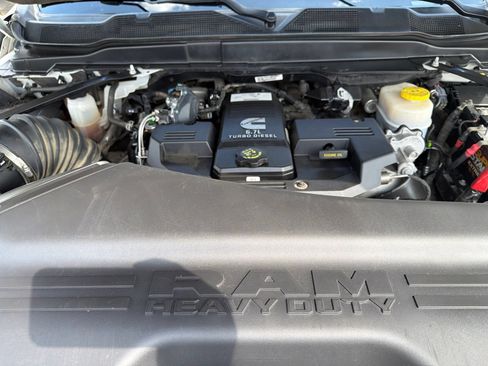 Used 2024 RAM 2500 Limited w/ Safety Group AWD/4WD image 11