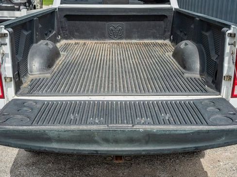 Used 2017 RAM 2500 SLT AWD/4WD image 14