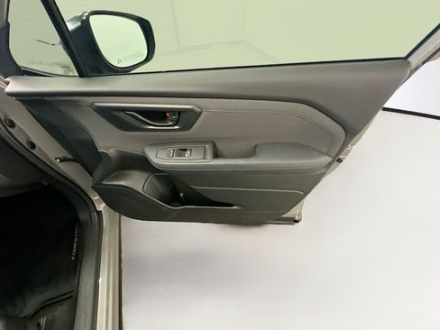 Used 2026 Subaru Forester Premium AWD/4WD image 32