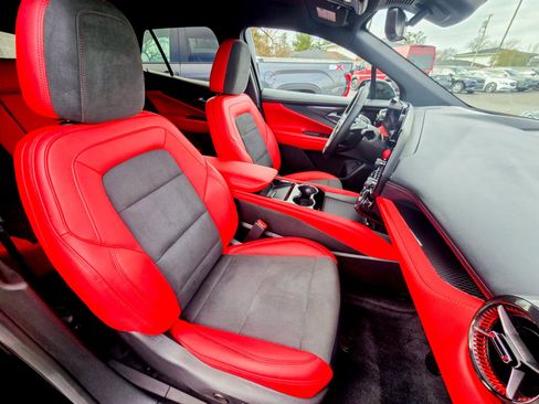 Used 2024 Chevrolet Blazer EV RS image 30