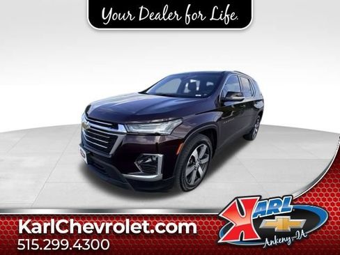 Used 2023 Chevrolet Traverse LT w/ LT Premium Package AWD/4WD image 1