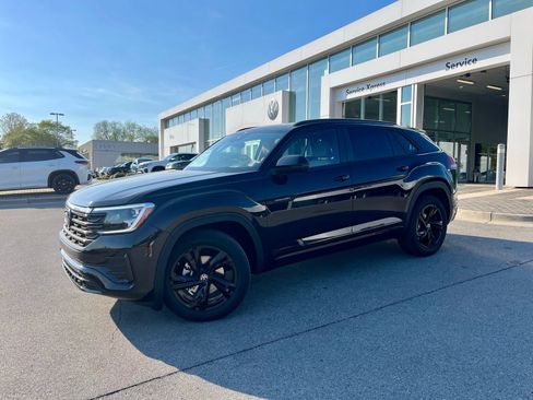 New 2026 Volkswagen Atlas Cross Sport SEL R-Line AWD/4WD image 1