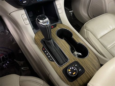 Certified 2017 GMC Acadia Denali w/ Technology Package image 16