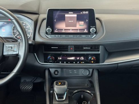 Used 2025 Nissan Rogue SV FWD image 24