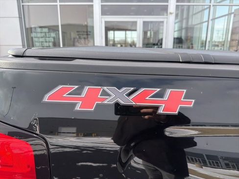 Used 2018 Chevrolet Silverado 1500 LT w/ All Star Edition image 9