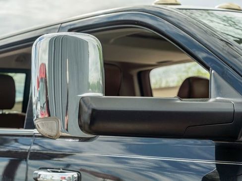 Used 2017 RAM 3500 Laramie Longhorn image 12