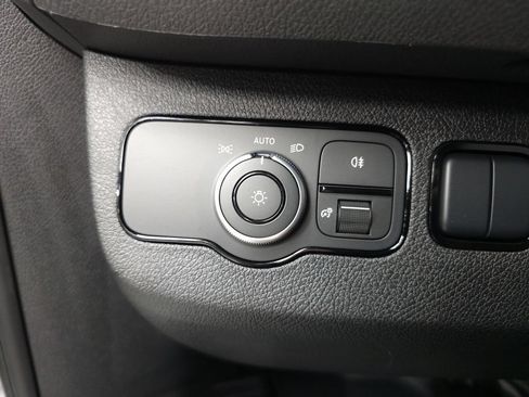 Used 2025 Mercedes-Benz Sprinter 2500 image 9