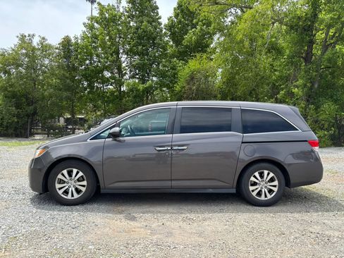 Used 2016 Honda Odyssey EX-L image 2