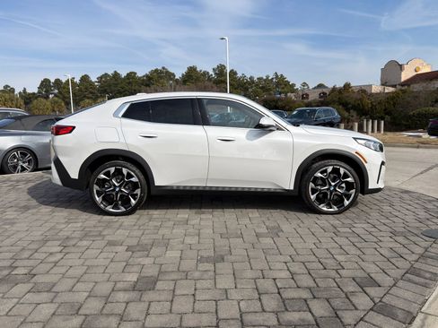 New 2026 BMW X2 xDrive28i w/ Technology Package image 8