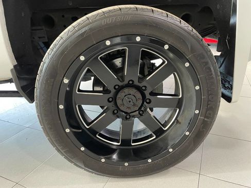 Used 2019 Chevrolet Silverado 2500 High Country image 12