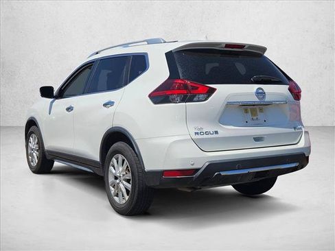 Used 2020 Nissan Rogue SV AWD/4WD image 7