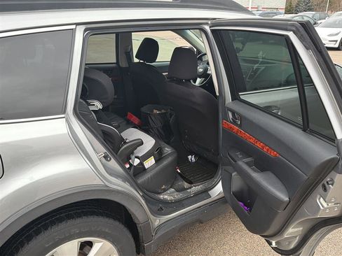 Used 2011 Subaru Outback 3.6R Limited w/ PWR Moonroof Pkg image 20