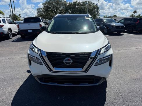 Used 2023 Nissan Rogue SL FWD image 2