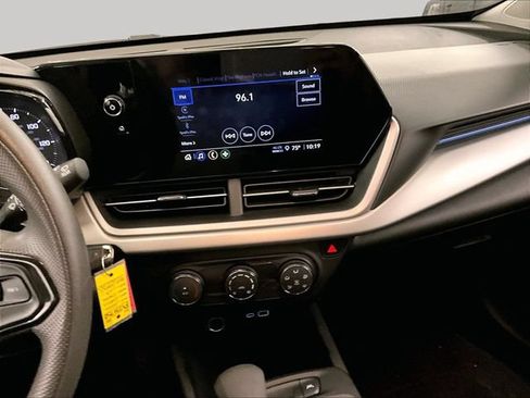 Used 2026 Chevrolet Trax LS FWD image 6