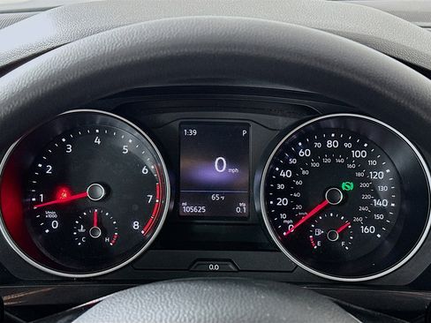 Used 2018 Volkswagen Tiguan S image 12