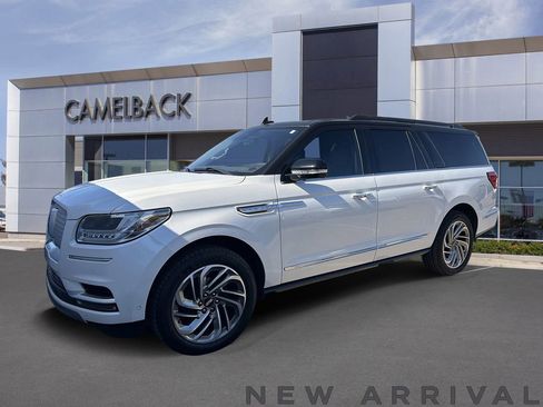 Used 2019 Lincoln Navigator L Reserve AWD/4WD image 15