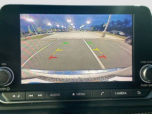 Used 2022 Nissan Rogue SV AWD/4WD image 15