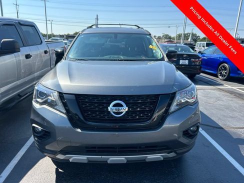 Used 2020 Nissan Pathfinder SL FWD image 15