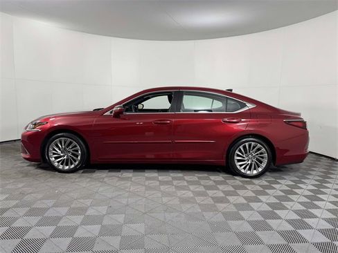 Used 2019 Lexus ES 350 Luxury w/ Accessory Package image 11