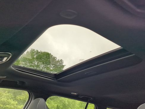 New 2025 Jeep Grand Cherokee Laredo X w/ Luxury Tech Group I image 18