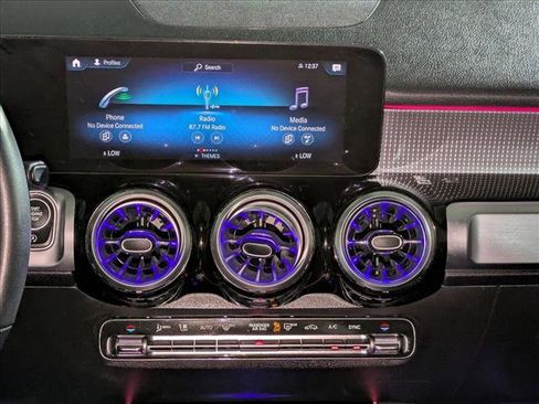 Used 2023 Mercedes-Benz GLB 250 4MATIC image 14