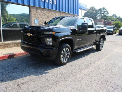 Used 2024 Chevrolet Silverado 2500 Custom w/ Custom Value Package AWD/4WD image 3