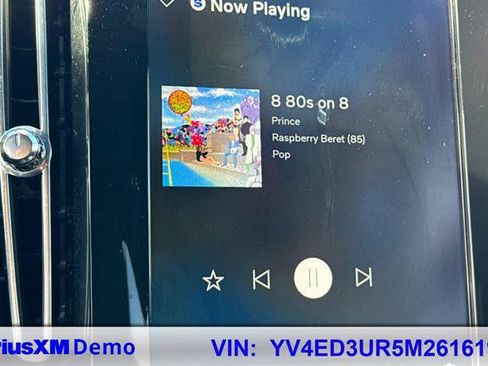 Used 2021 Volvo XC40 P8 Recharge w/ Advanced Package image 32