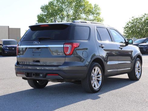 Used 2019 Ford Explorer XLT w/ Equipment Group 202A AWD/4WD image 9