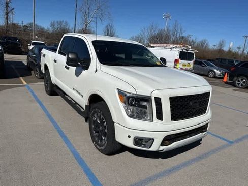 Used 2018 Nissan Titan PRO-4X w/ Pro-4x Utility Package image 21