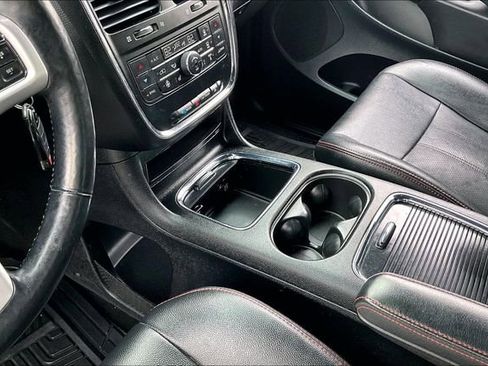 Used 2018 Dodge Grand Caravan GT image 15