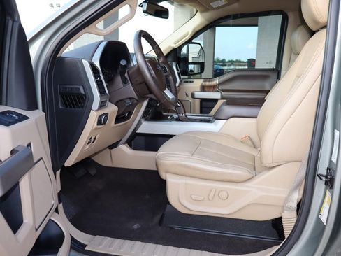 Used 2019 Ford F150 Lariat AWD/4WD image 9