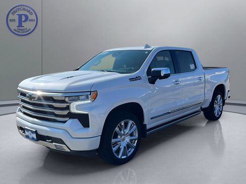 Used 2024 Chevrolet Silverado 1500 High Country AWD/4WD image 3