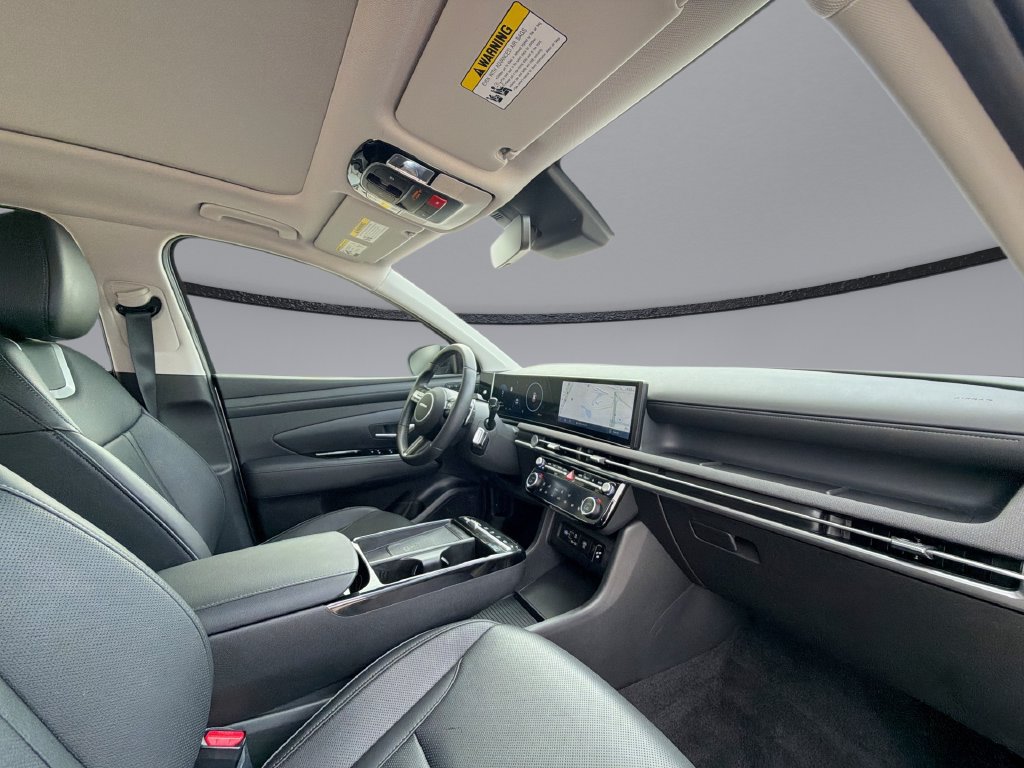 Used 2025 Hyundai Tucson Limited FWD image 15