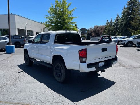 Used 2019 Toyota Tacoma SR w/ SR Convenience Package RWD image 3