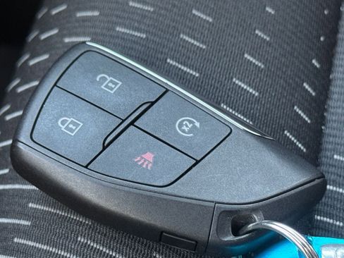 Used 2025 Chevrolet Equinox LT image 22