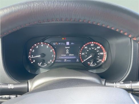 Used 2022 Nissan Frontier PRO-4X image 13