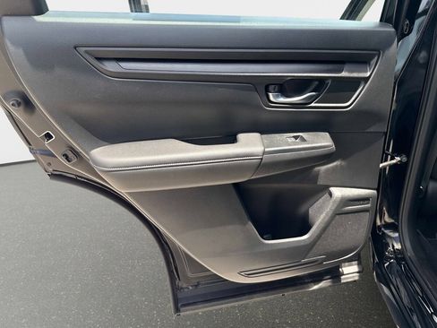 Used 2024 Honda CR-V LX image 11