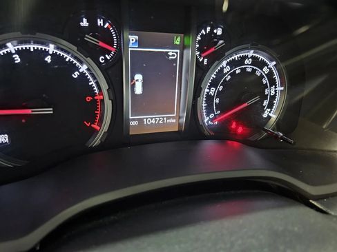 Used 2020 Toyota 4Runner TRD Off-Road AWD/4WD image 16