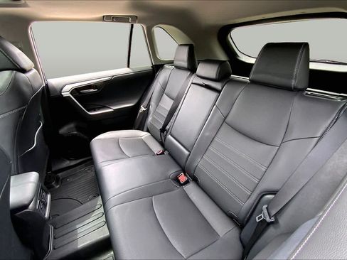 Used 2025 Toyota RAV4 Limited FWD image 21
