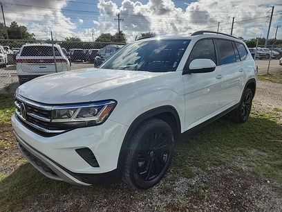 Used 2023 Volkswagen Atlas SE w/ Panoramic Sunroof Package