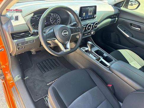 Used 2025 Nissan Sentra SR FWD image 16